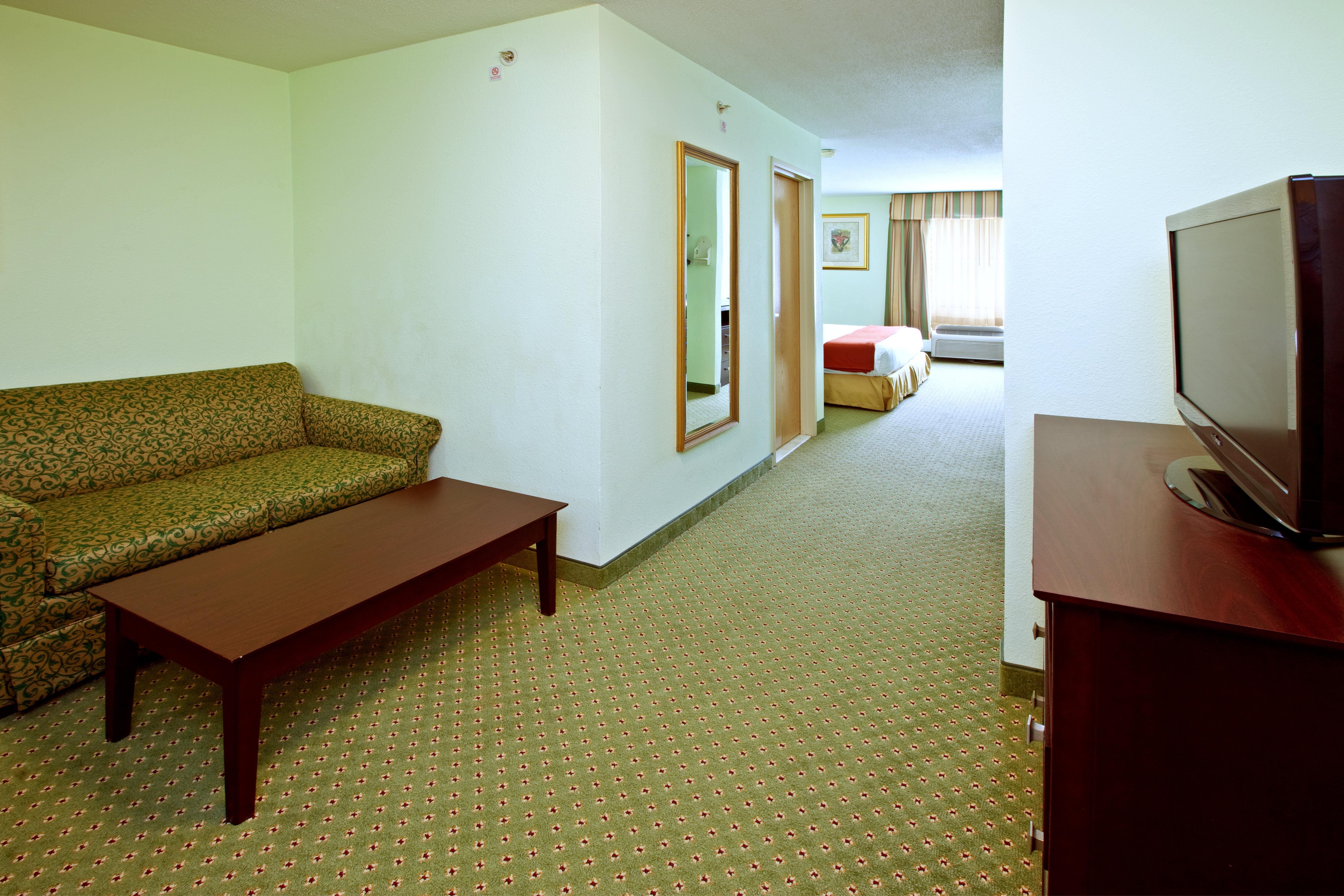 Holiday Inn Express Scottsburg, An Ihg Hotel Exterior photo